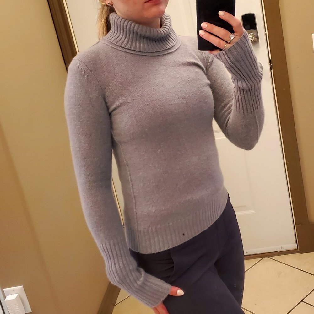 Inhabit Cashmere Sweater size S
